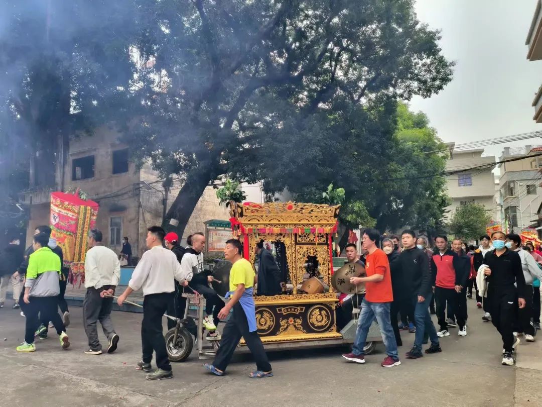 新春鑼鼓柜巡游。4.jpg