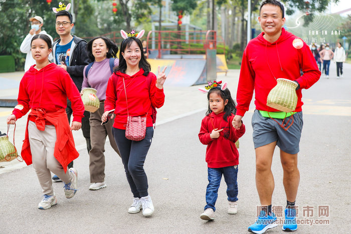 全民健身！一家人紅紅火火跑起來。.jpg