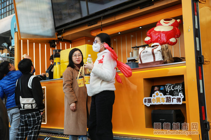 游客來到容桂漁人碼頭進行“探店”。（攝影俱樂部網友“岑炳超”拍攝）.jpg