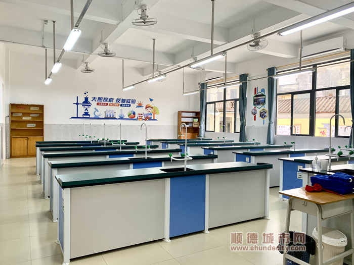 科學(xué)室_副本.jpg