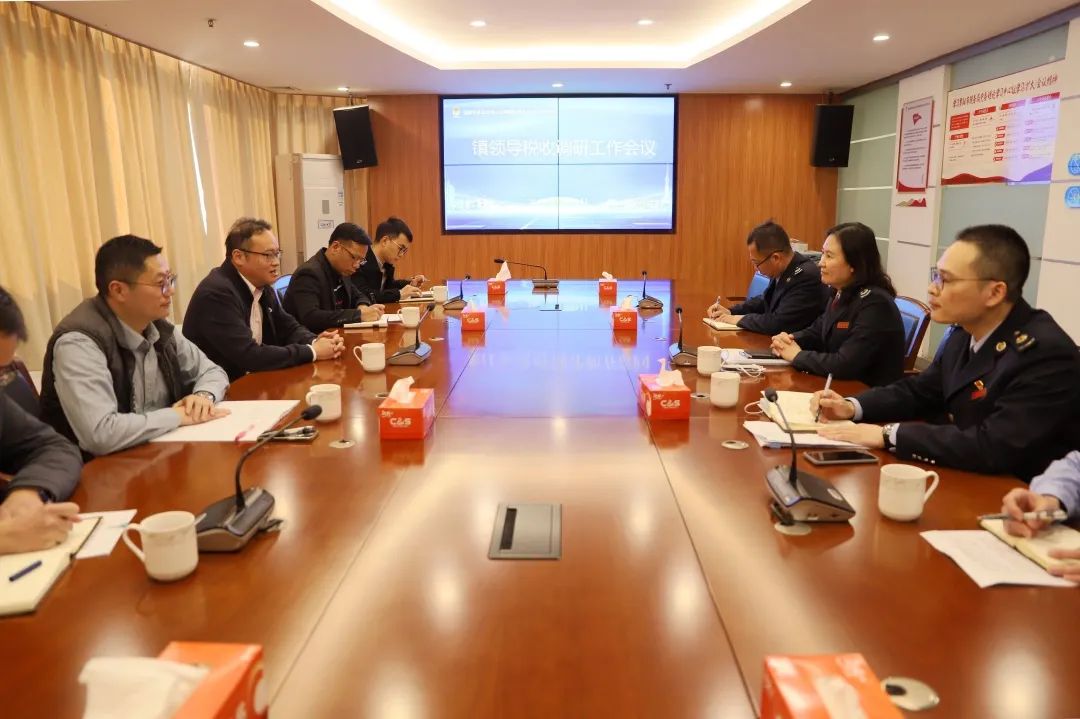 鎮黨委書記甘志宇調研稅收工作。.jpg