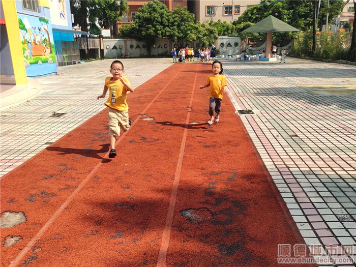 南村幼兒園改造提升前的跑道。.png