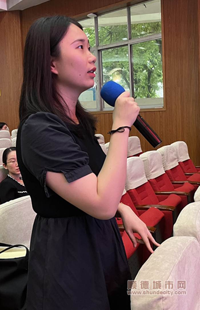 講座上，觀眾積極互動提問。.jpg