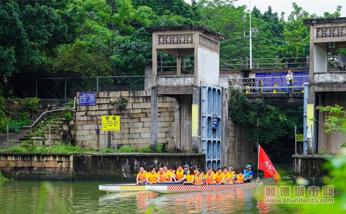 從水路去感受杏壇的柔情，在春日與魚兒同游，享受絕美河道.jpg