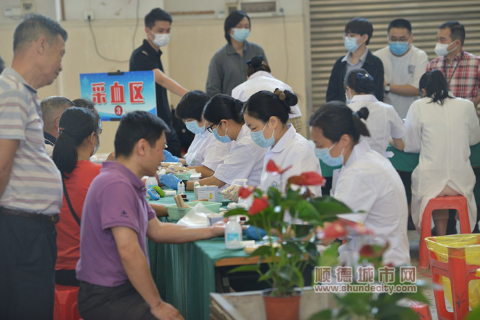 順德區“消除肝炎危害行動星火計劃項目”進村居活動（攝影：甘培田） (1)_副本.jpg