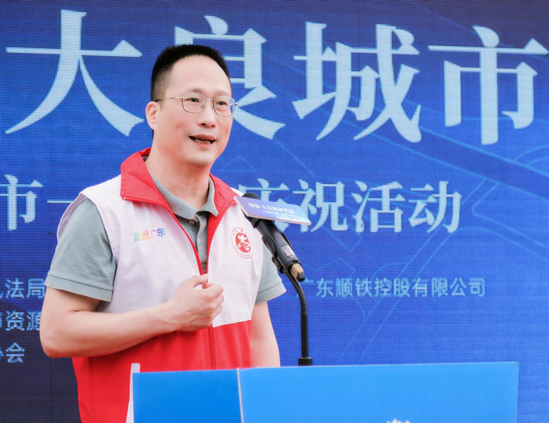 大良市民潘先生訴說著自己對城市的認可。.jpg