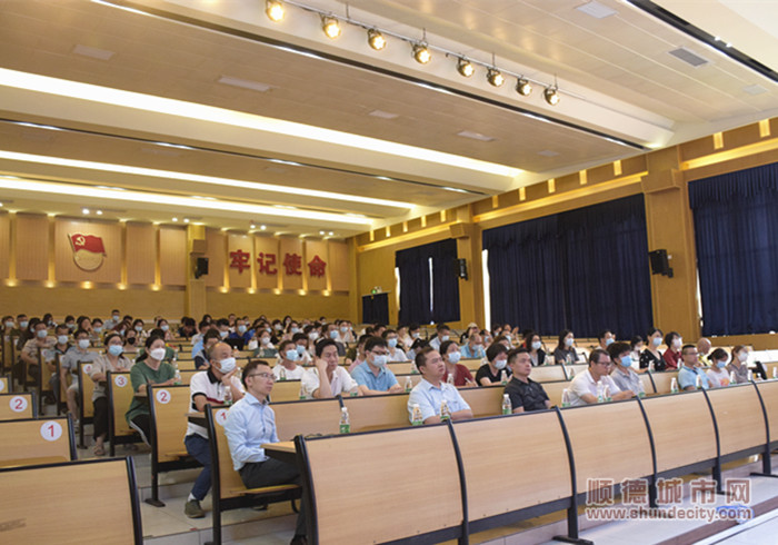 本次培訓班將黨建工作從戰(zhàn)略規(guī)劃與戰(zhàn)術管理兩個維度，深度融入企業(yè)經營管理之中.jpg