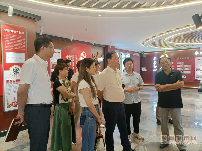 參觀企業1.jpg