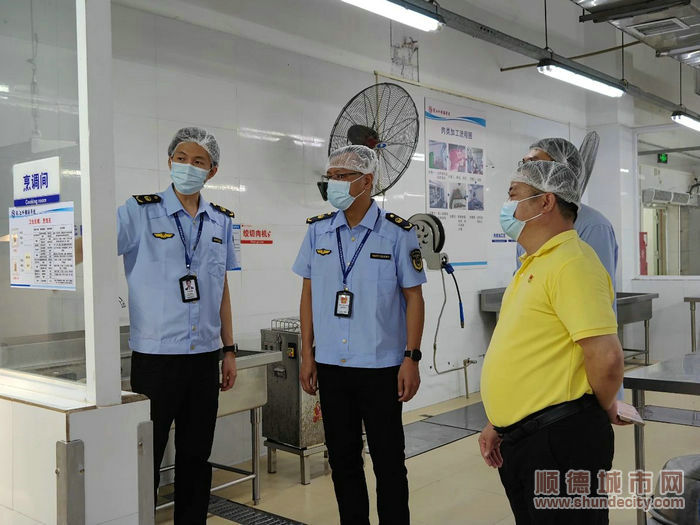 對考點學校食堂全方位檢查。.jpg