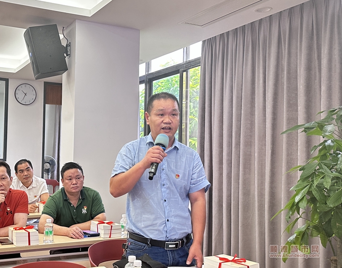 流動黨員代表尤以明分享心得體會.jpg