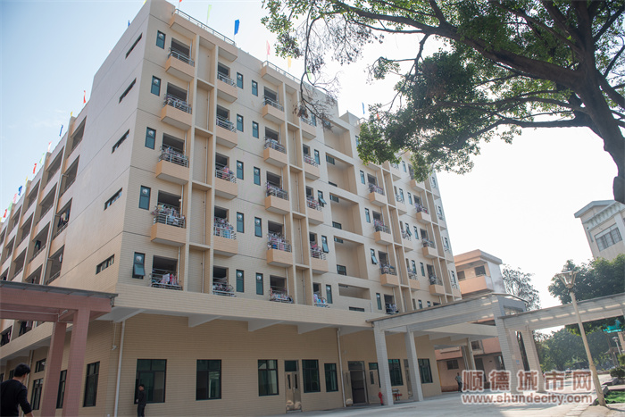 均安建安中學新宿舍樓外觀.jpg