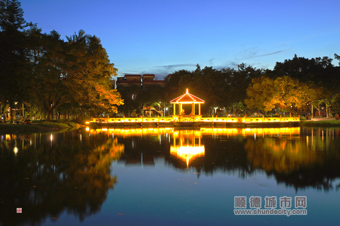 亭臺(tái)樓閣：倫教霞石潤(rùn)和公園 輝哥_副本.jpg