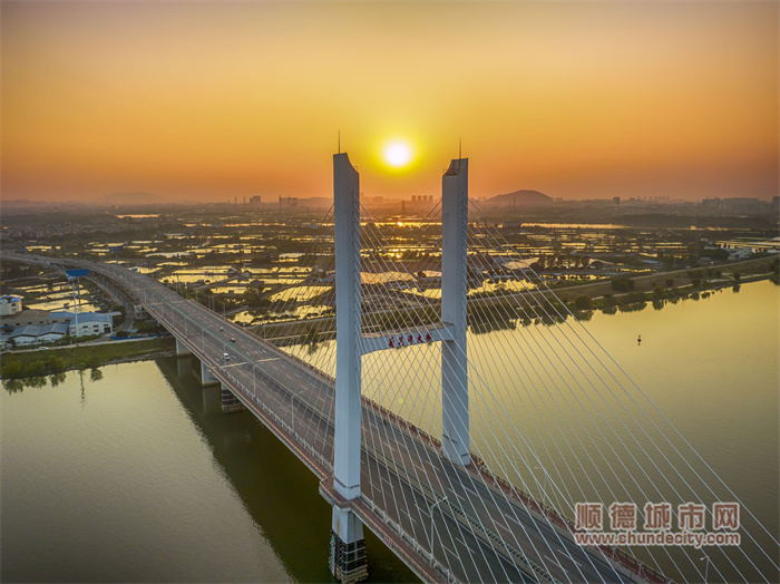 肥仔大俠 菊花灣大橋1.jpg