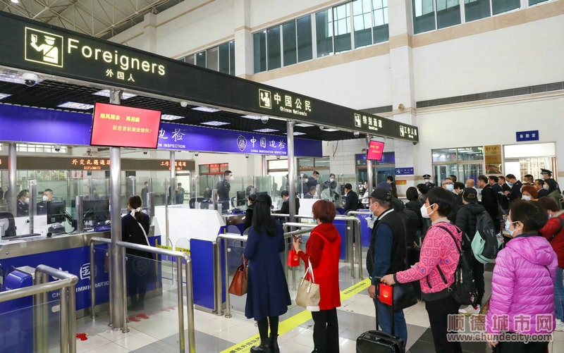 （6）4月30日，順德客運港復航“滿月”出入境人數達到1.3萬.jpg