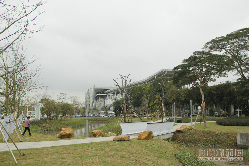 009公園景觀很美。.JPG