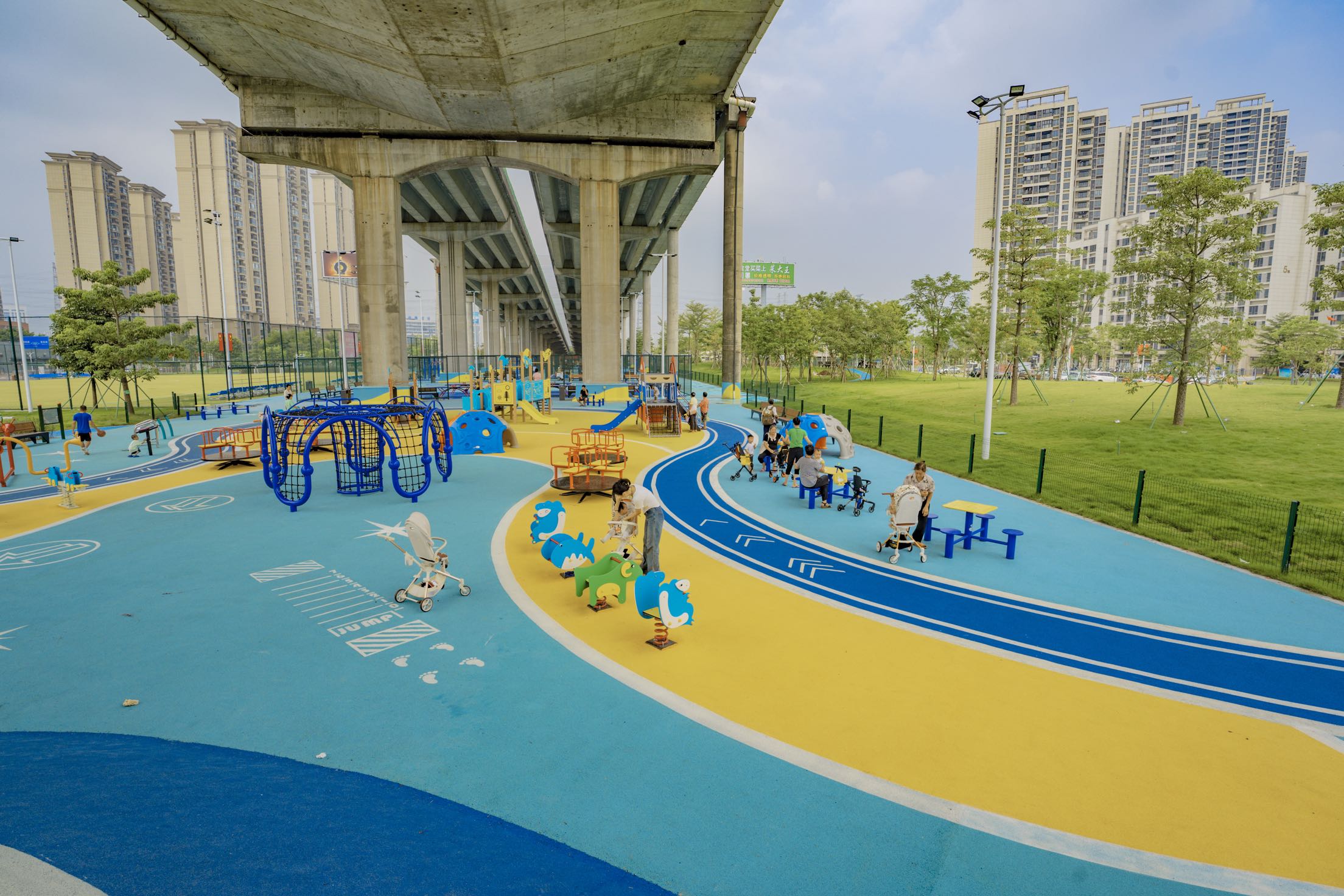 高新區橋畔公園(順德城市網網友“酒是故鄉醇”攝） .jpg