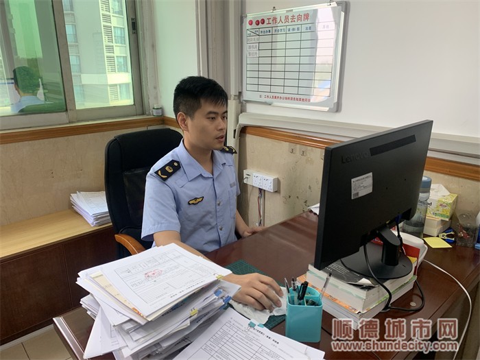 后臺審批工作人員1.jpg