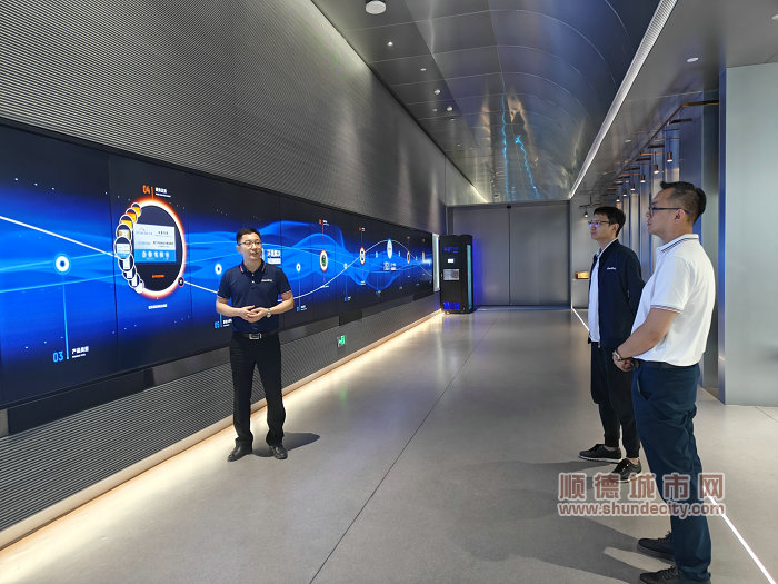 20240508大良籍鄉親、匈牙利廣東商會會長何振興到訪順德 在申菱空調參觀考察 (1).jpg