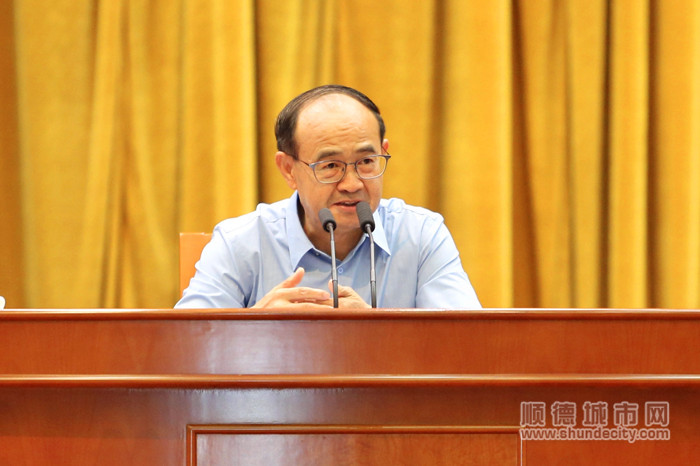 張明楷教授授課。.jpg