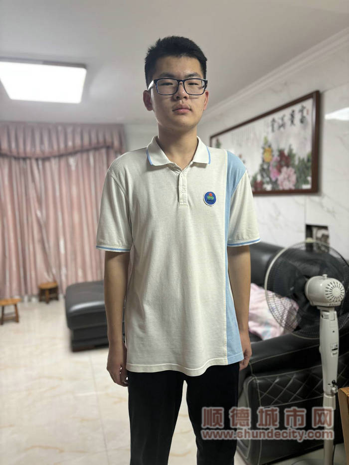 2張個(gè)人照-35_副本.jpg