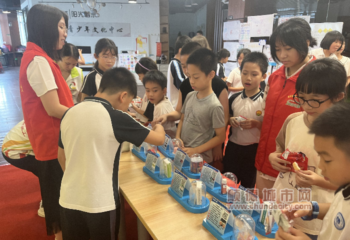 活動現場有獎問答寓教于樂，提升青少年防毒意識。_副本.jpg