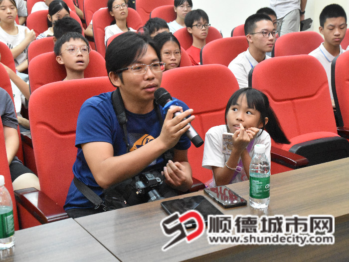 現(xiàn)場家長提問_副本.jpg