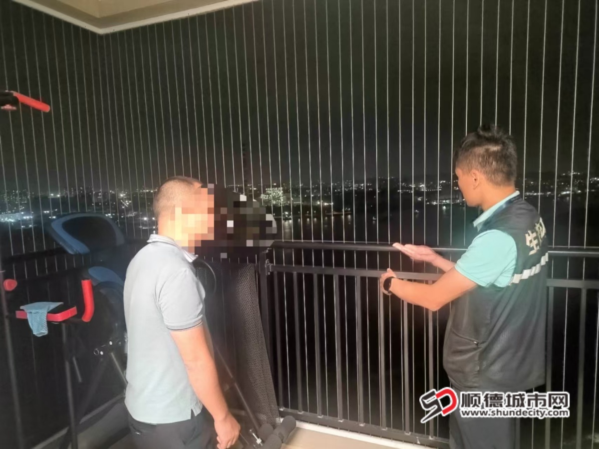 夜間進入投訴者家中面對面交流_副本.jpg