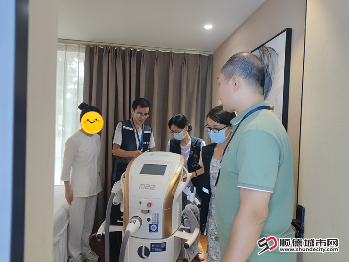 圖2：大良市場監管所聯合衛健部門開展醫療美容行業監督檢查_副本.jpg