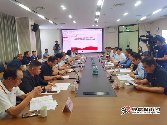 加強(qiáng)對(duì)接，了解企業(yè)金融需求。.jpg