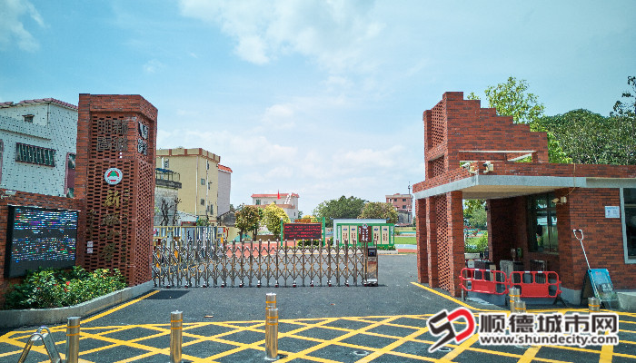 校門新圖_副本.jpg