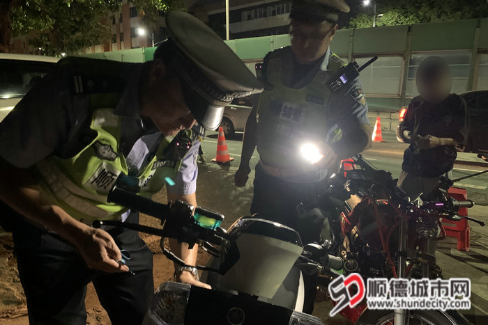 查獲套牌摩托車.jpg