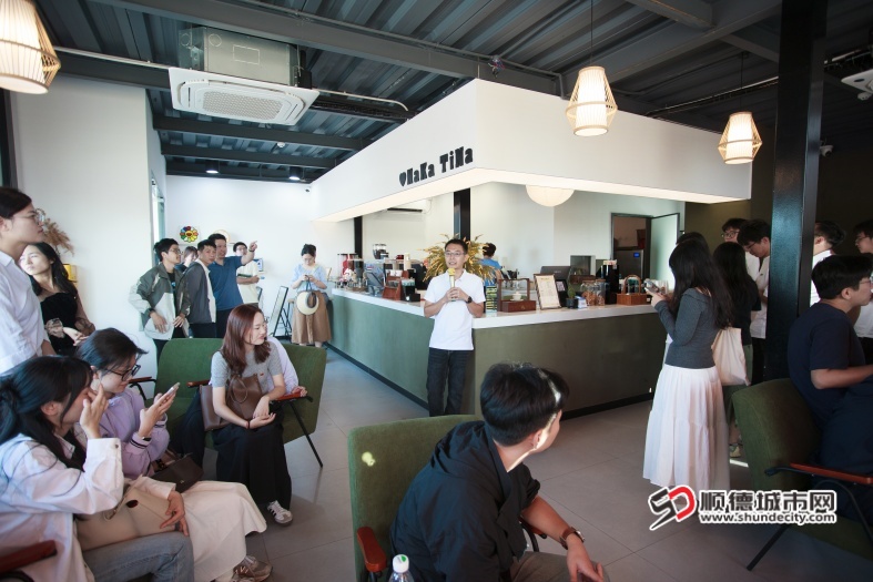 會前，團員參觀新滘美岸項目.jpg