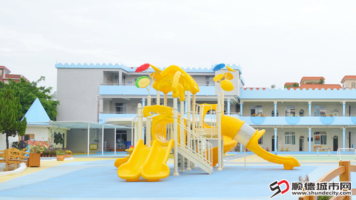 器械游玩區(qū)前后對(duì)比圖_副本.jpg