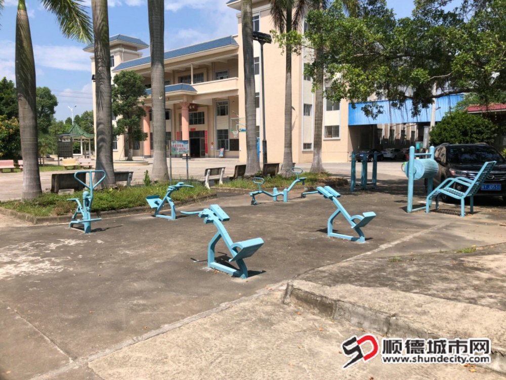翻新前健身器材已老化_副本.jpg