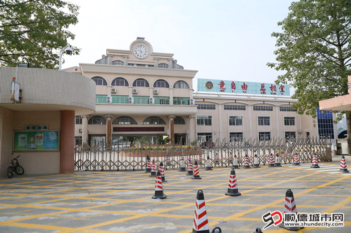 改造前的校門道路_副本.jpg