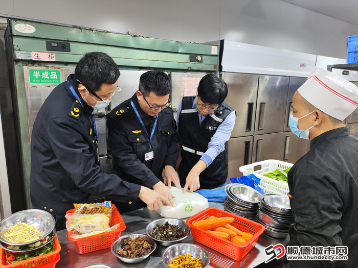 大良市監所對網紅文旅商圈食品經營單位開展日常巡查2_副本.jpg