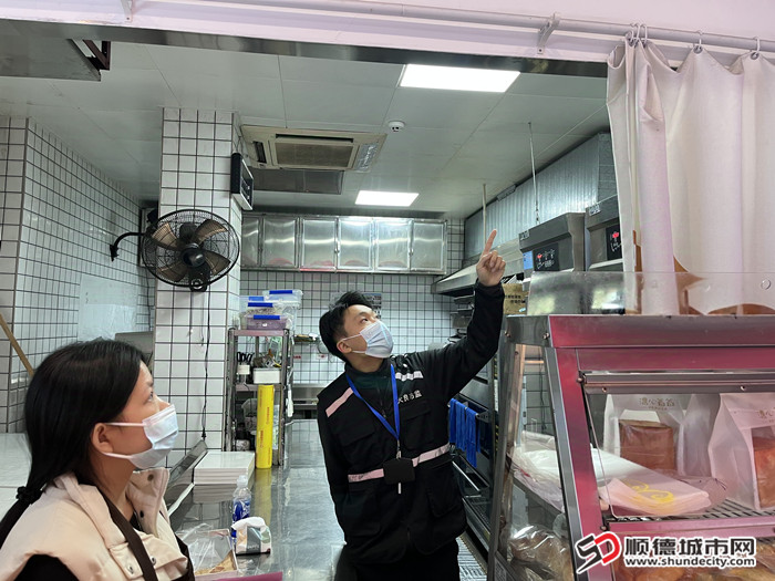 大良市監所指導網紅文旅商圈食品經營單位合理布局_副本.jpg