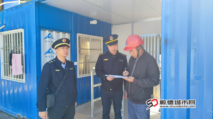 強化建筑工地揚塵防治巡查_副本.jpg