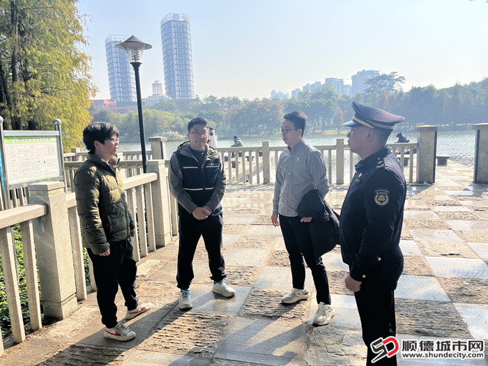 職能部門聯(lián)合檢察水環(huán)境質(zhì)量圖片1_副本.jpg