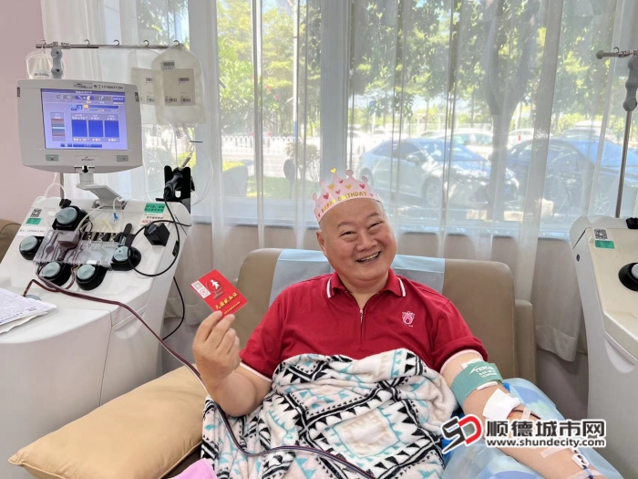 高家琪在60歲生日當天參加無償獻血_副本.jpg