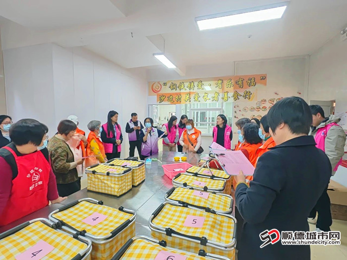 志愿者有序分工。.jpg