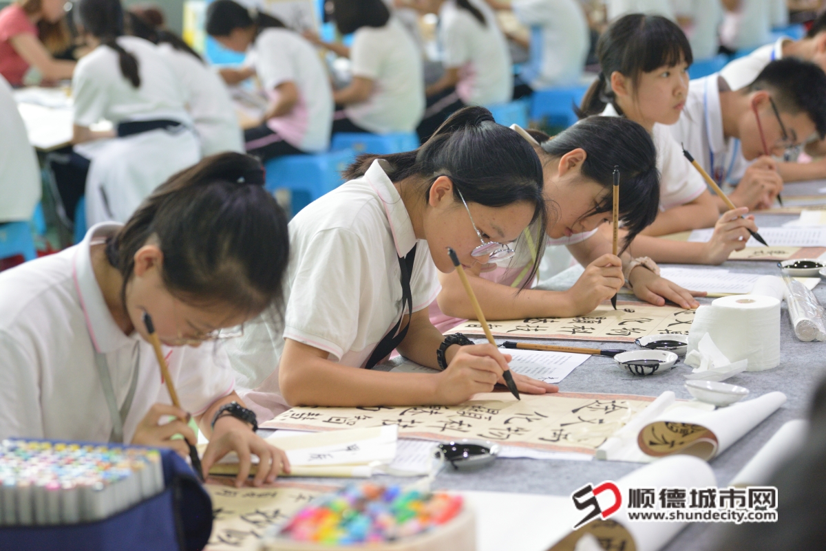 均安中小學師生書畫即席揮毫__21_副本.jpg