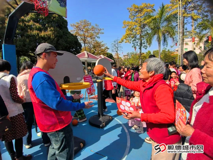 群眾參與熱情高漲。.jpg