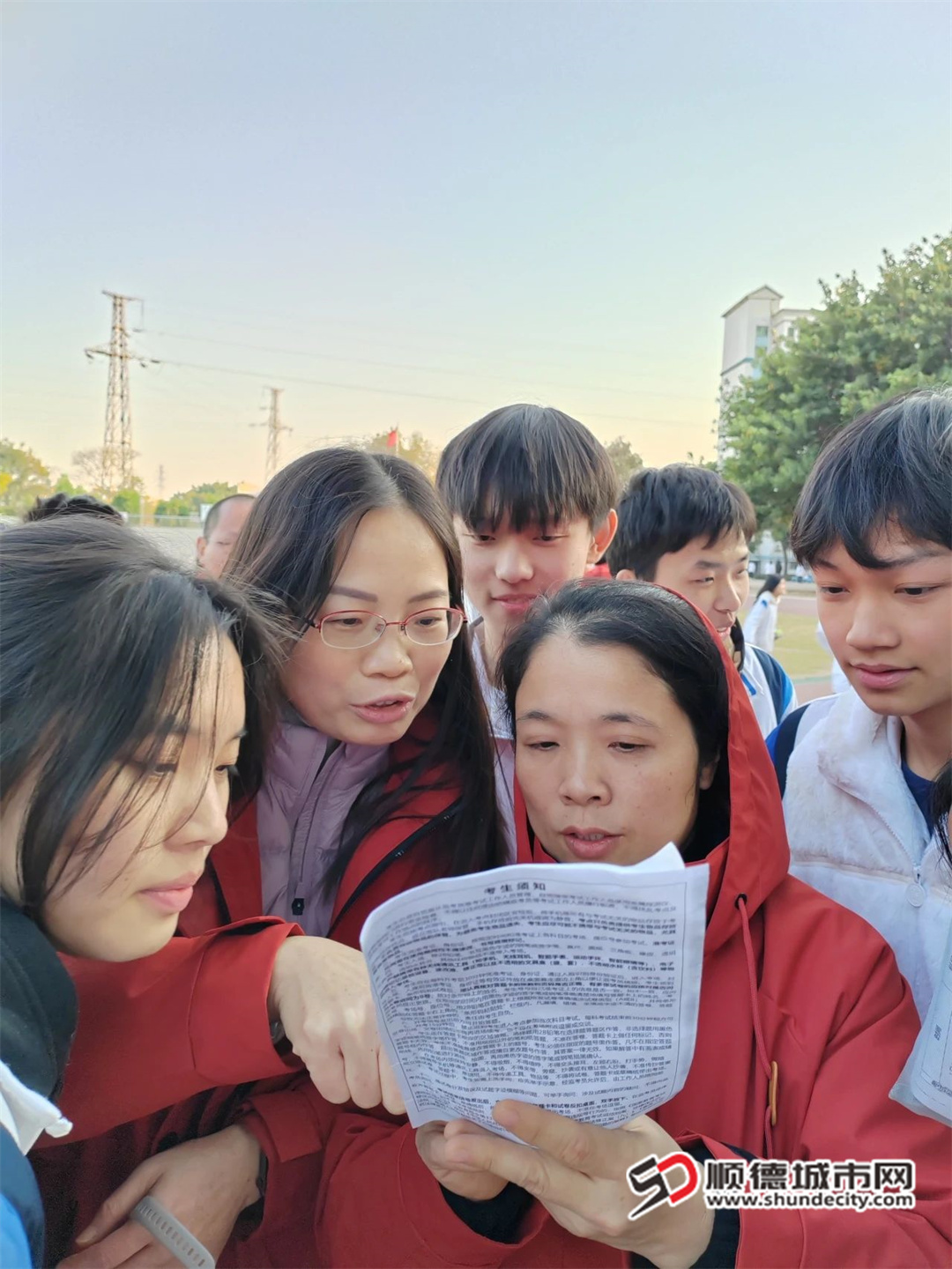 梁銶琚1.jpg