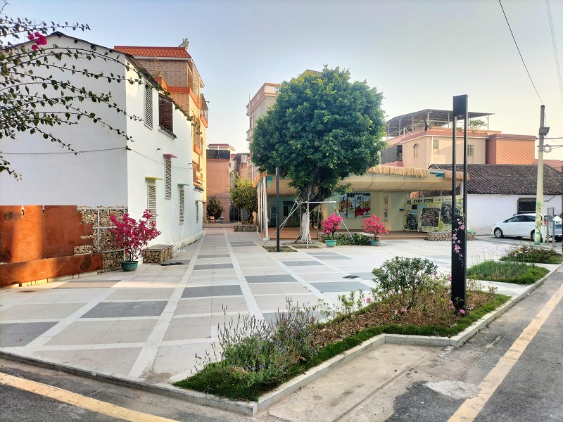合成社區麥岸小廣場和娜家餐廳建設項目改造后.jpg