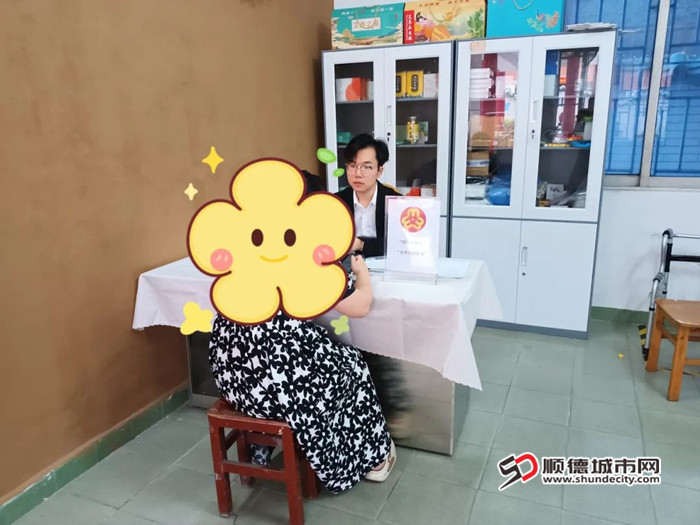 2025年4月26日，北京大成（佛山）律師事務所寧毅君律師坐班接受群眾法律咨詢情況。.jpg