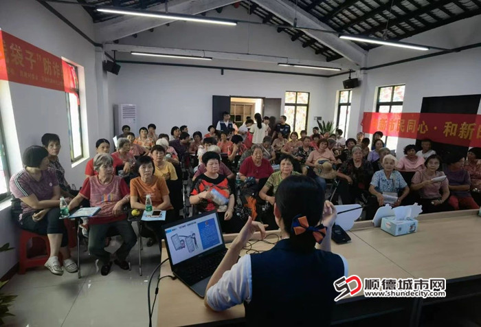開展各種各樣的活動(dòng)，成為村民活動(dòng)的新陣地。.jpg