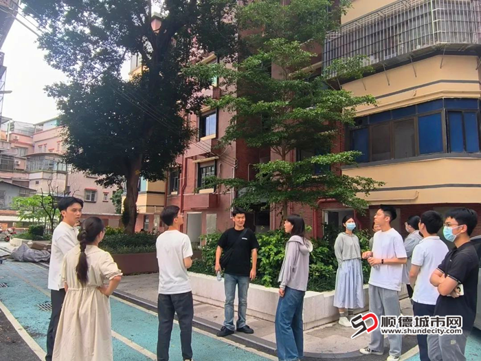 實地探訪教師村。.png