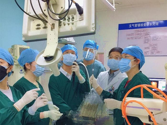 感冒怕傳染？國家級呼吸專家榮福這樣說……