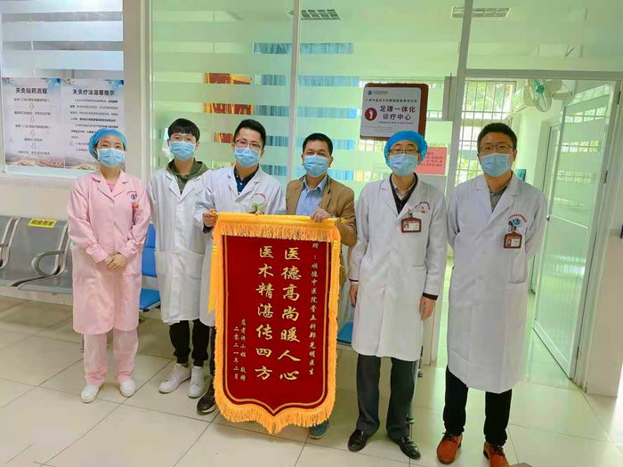 好口碑！中醫(yī)院骨傷五科開科半年多獲錦旗21面
